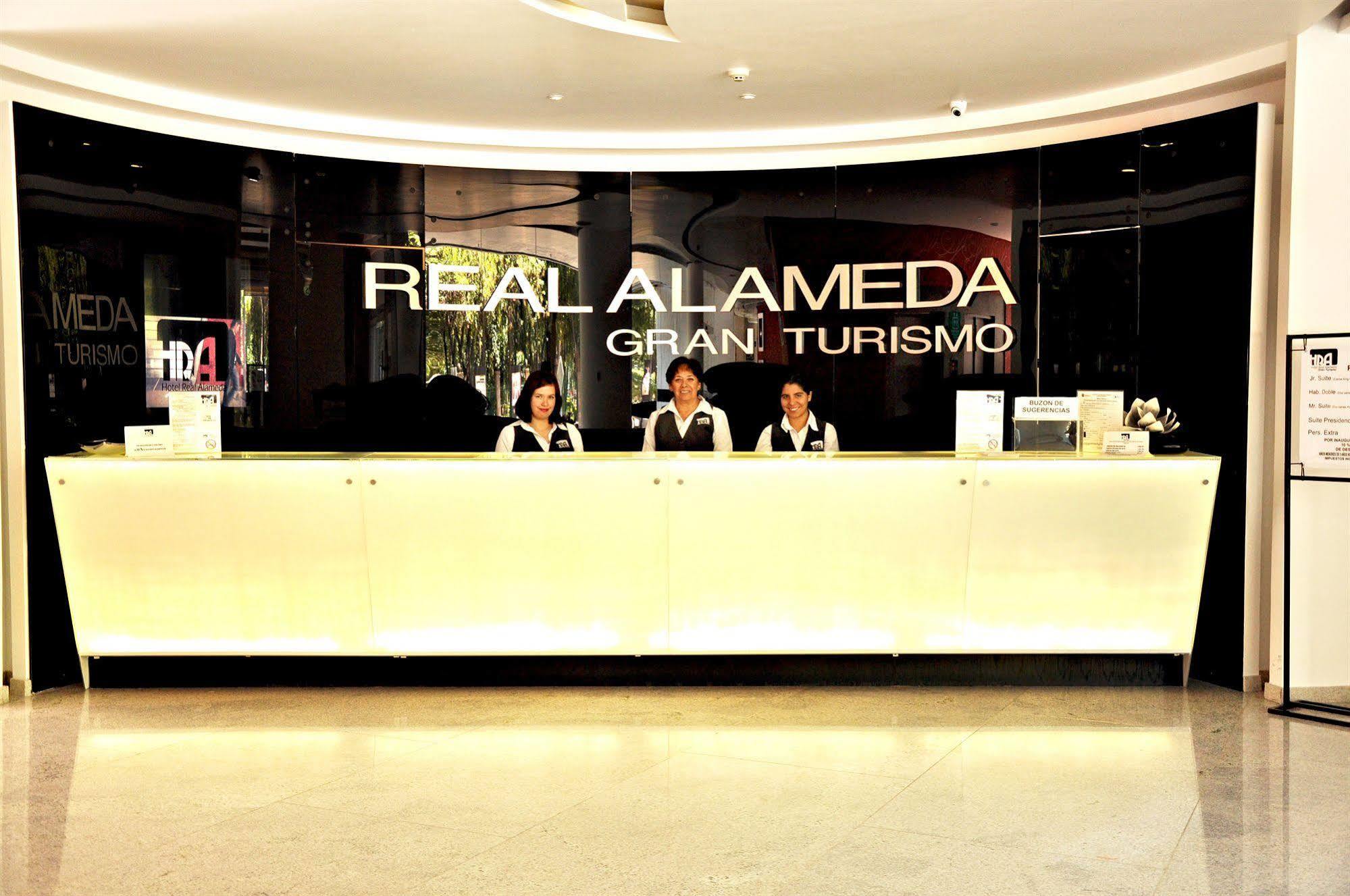 Hotel Real Alameda De Queretaro Exterior photo